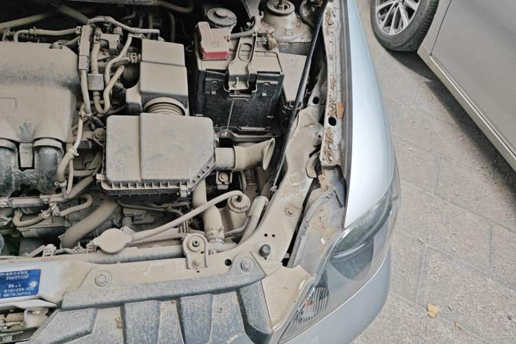Used Everus S1 2011 1.3L Automatic Comfort Edition Engine Bay Left