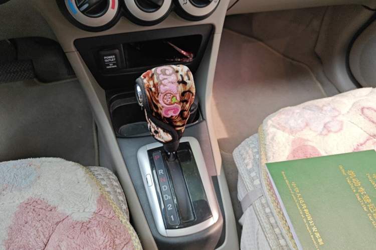 Used Everus S1 2011 1.3L Automatic Comfort Edition Gear Lever