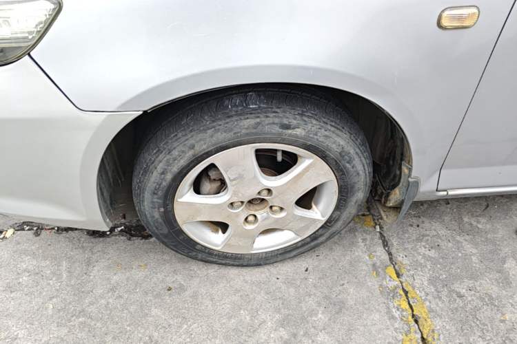 Used Everus S1 2011 1.3L Automatic Comfort Edition Left Front Wheel Hub