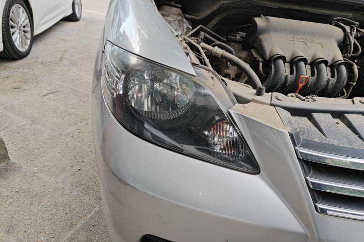 Used Everus S1 2011 1.3L Automatic Comfort Edition Right Front Headlight