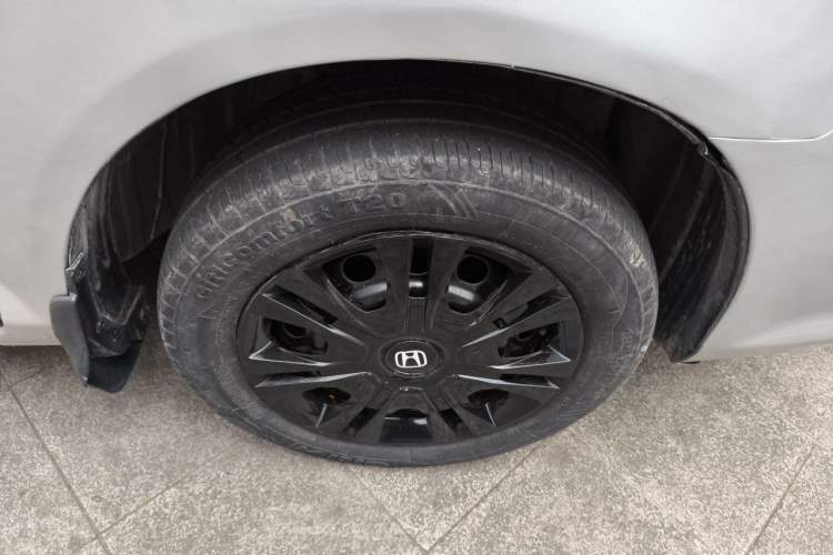Used Everus S1 2011 1.3L Manual Comfort Edition Right Front Wheel Hub