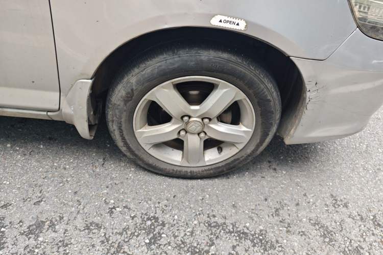 Used Everus S1 2011 1.3L Manual Comfort Edition Right Front Wheel Hub
