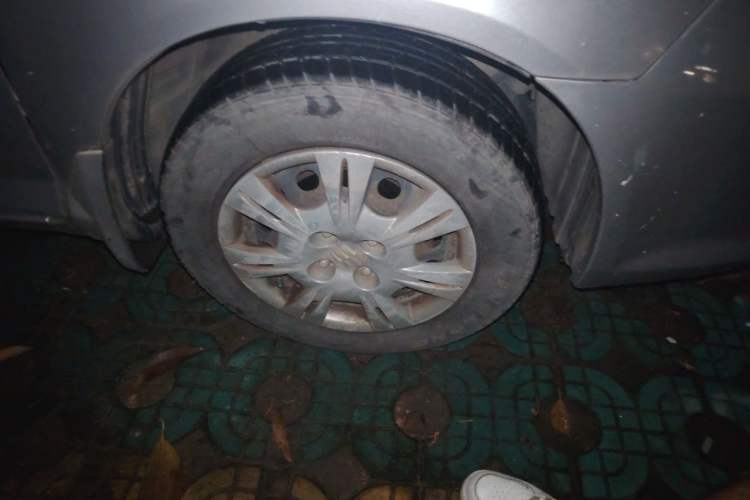 Used Everus S1 2011 1.3L Manual Comfort Edition Right Front Wheel Hub