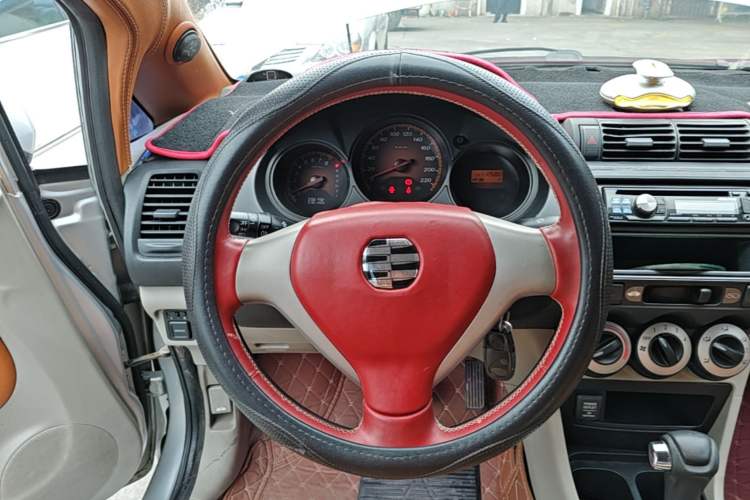 Used Everus S1 2011 1.3L Automatic Comfort Edition Steering Wheel