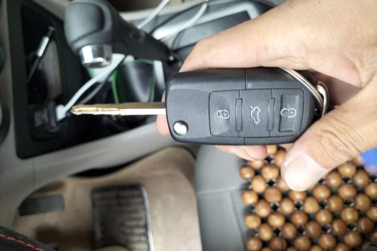 Used Everus S1 2011 1.3L Automatic Comfort Edition Vehicle Key