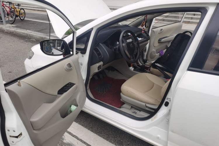 Used Everus S1 2011 1.3L Manual Comfort Edition Driver Seat