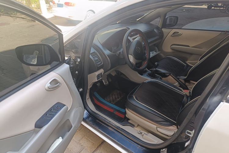 Used Everus S1 2011 1.3L Manual Comfort Edition Driver Seat