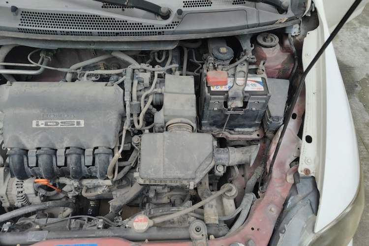 Used Everus S1 2011 1.3L Automatic Comfort Edition Engine Bay Left