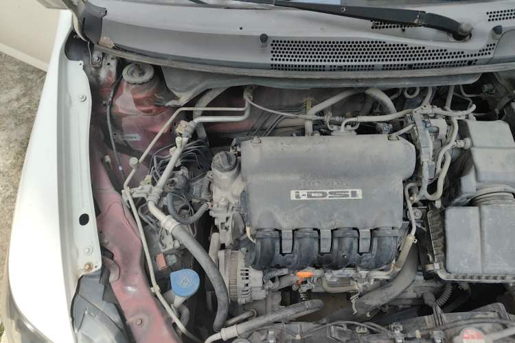 Used Everus S1 2011 1.3L Automatic Comfort Edition Engine Bay Right