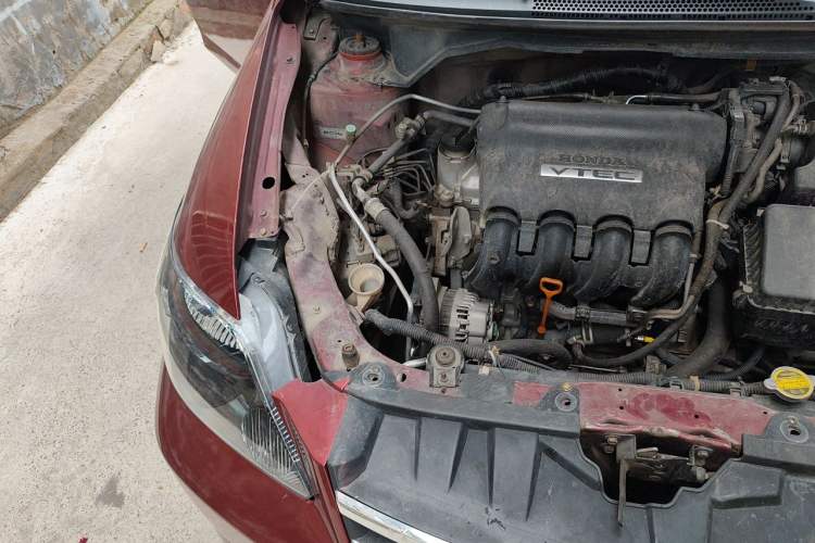 Used Everus S1 2011 1.5L Automatic Luxury Edition Engine Bay Right