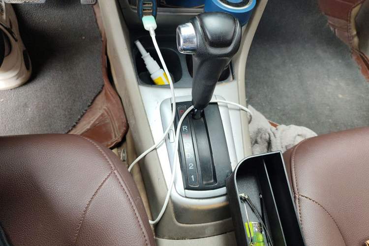Used Everus S1 2011 1.5L Automatic Luxury Edition Gear Lever