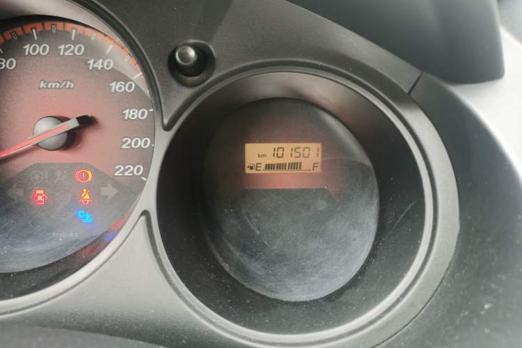 Used Everus S1 2011 1.3L Manual Comfort Edition Odometer Close Up