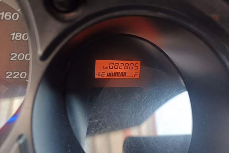 Used Everus S1 2011 1.3L Manual Comfort Edition Odometer Close Up