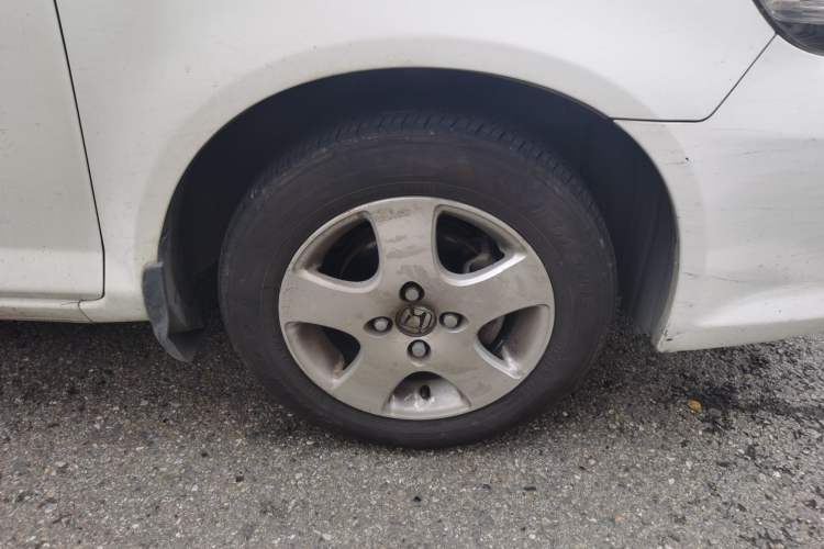 Used Everus S1 2011 1.3L Manual Comfort Edition Right Front Wheel Hub
