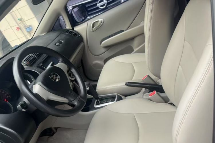 Used Everus S1 2012 1.3L Automatic Comfort Edition Interior 2