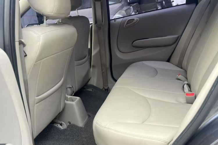 Used Everus S1 2012 1.3L Automatic Comfort Edition Interior 3
