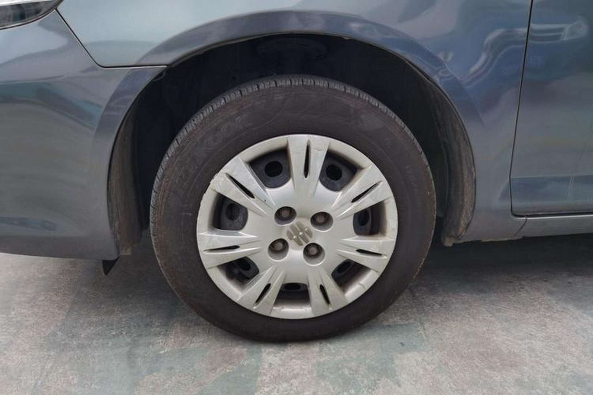 Used Everus S1 2012 1.3L Automatic Comfort Edition Left Front Wheel Hub