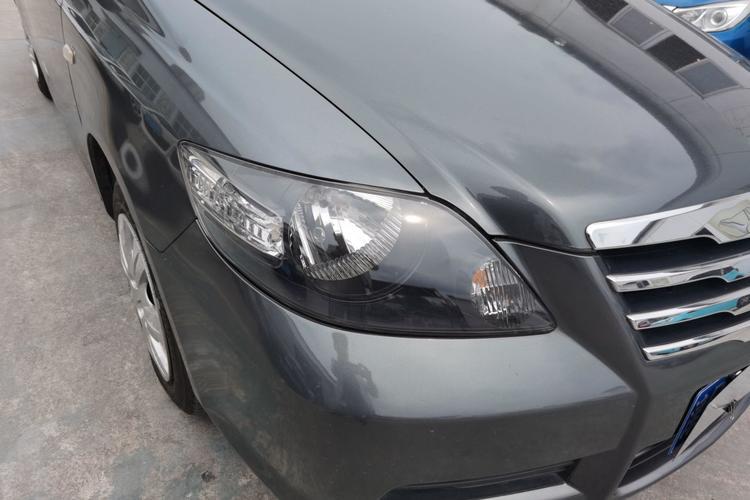 Used Everus S1 2012 1.3L Automatic Comfort Edition Right Front Headlight