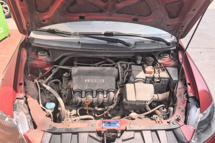 Used Everus S1 2012 1.3L Manual Comfort Edition Engine Bay