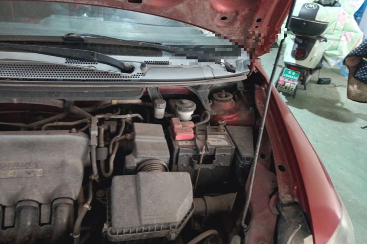 Used Everus S1 2012 1.3L Manual Comfort Edition Engine Bay Left