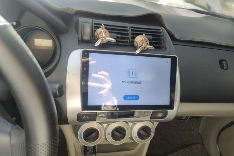 Used Everus S1 2012 1.3L Automatic Comfort Edition Audio And AC Panel