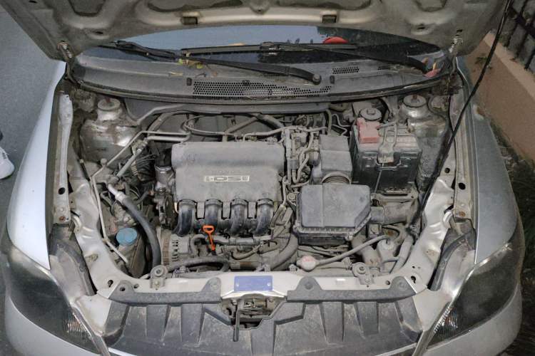 Used Everus S1 2012 1.3L Automatic Comfort Edition Engine Bay