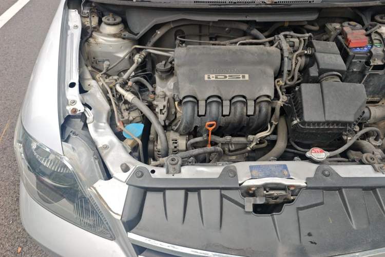 Used Everus S1 2012 1.3L Automatic Comfort Edition Engine Bay Right