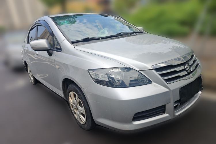 Used Everus S1 2012 1.3L Automatic Comfort Edition Front Right 45 Deg