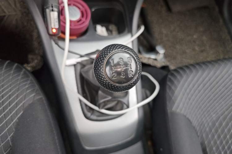 Used Everus S1 2012 1.5L Manual Sport Edition Gear Lever