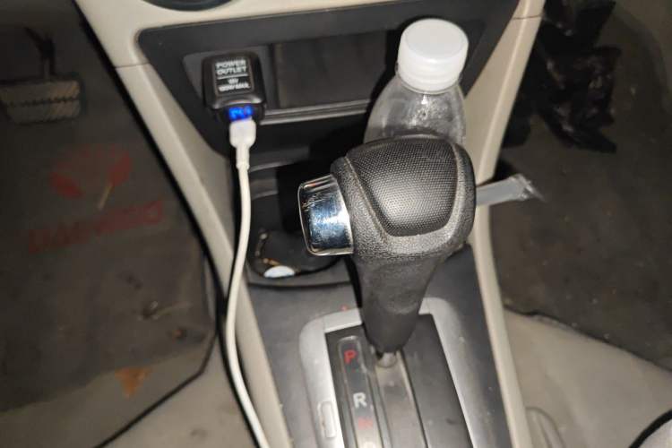 Used Everus S1 2012 1.3L Automatic Comfort Edition Gear Lever