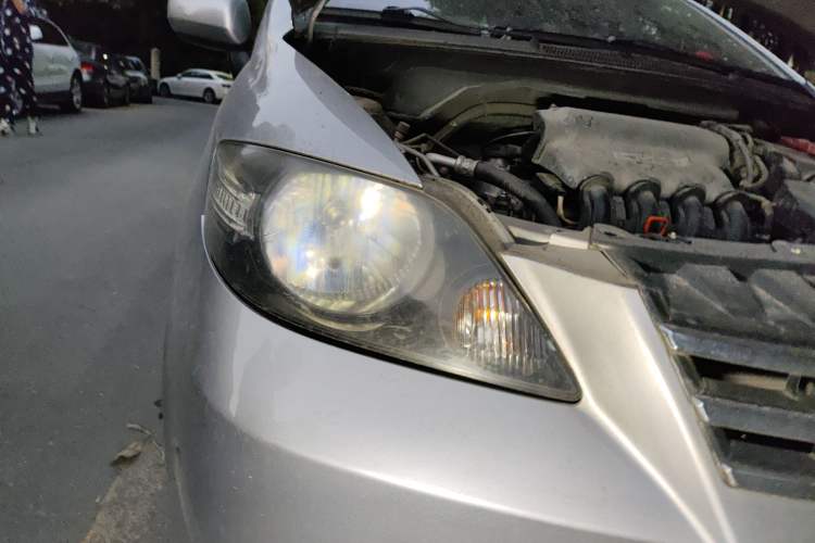 Used Everus S1 2012 1.3L Automatic Comfort Edition Right Front Headlight