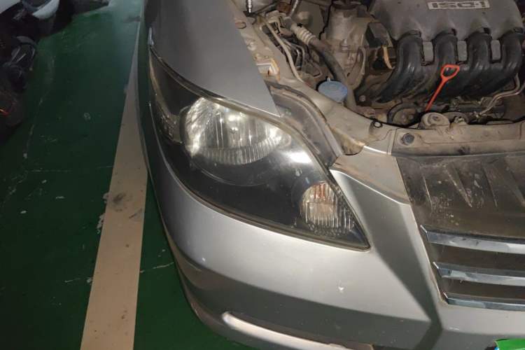 Used Everus S1 2012 1.3L Automatic Comfort Edition Right Front Headlight