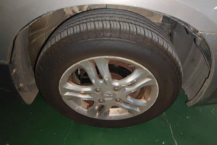 Used Everus S1 2012 1.3L Automatic Comfort Edition Right Front Wheel Hub