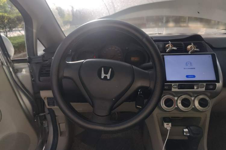 Used Everus S1 2012 1.3L Automatic Comfort Edition Steering Wheel