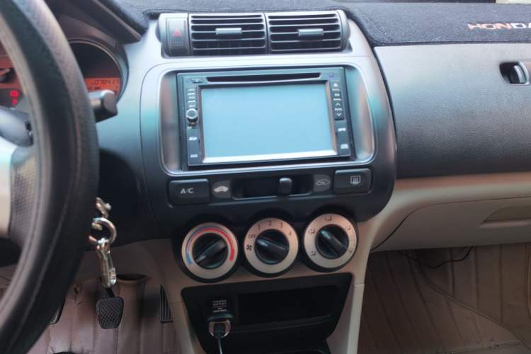 Used Everus S1 2012 1.3L Manual Comfort Edition Audio And AC Panel