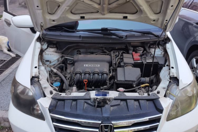 Used Everus S1 2012 1.3L Manual Comfort Edition Engine Bay