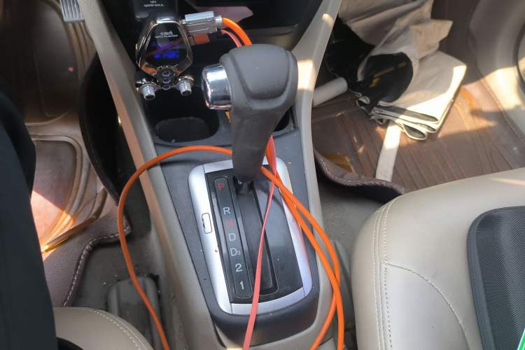 Used Everus S1 2012 1.3L Automatic Comfort Edition Gear Lever