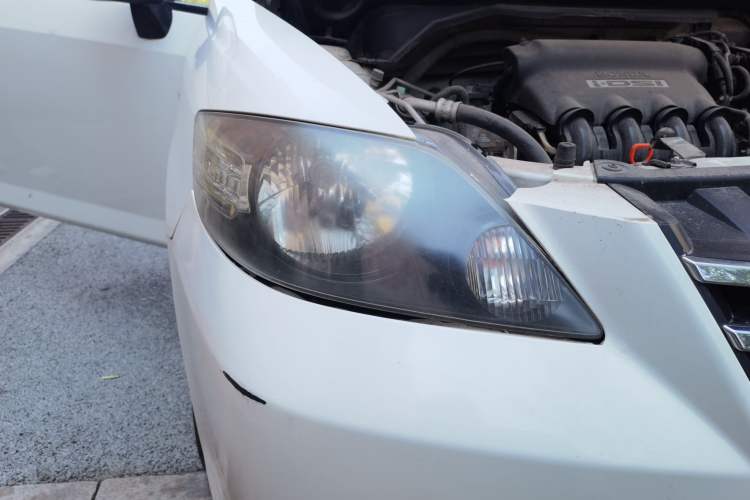 Used Everus S1 2012 1.3L Manual Comfort Edition Right Front Headlight