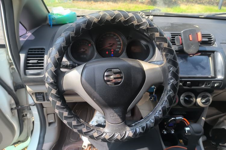 Used Everus S1 2012 1.3L Automatic Comfort Edition Steering Wheel