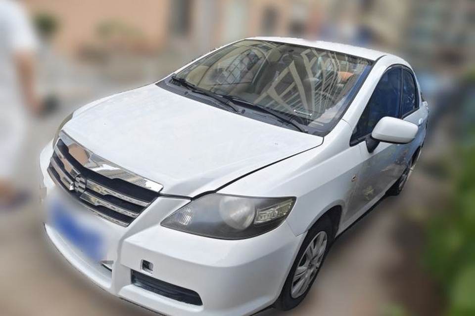 Everus S1 2012