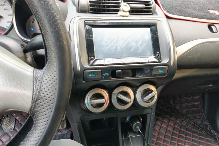 Used Everus S1 2013 1.5L Manual Sport Edition Audio And AC Panel