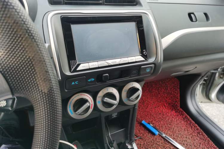 Used Everus S1 2013 1.5L Manual Sport Edition Audio And AC Panel