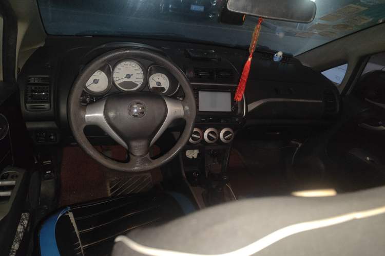 Used Everus S1 2013 1.5L Manual Sport Edition Center Console