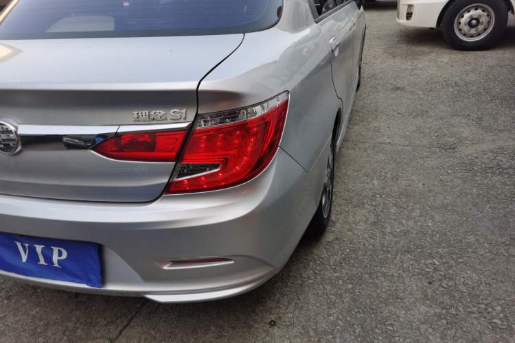 Used Everus S1 2013 1.5L Manual Sport Edition Exterior 6