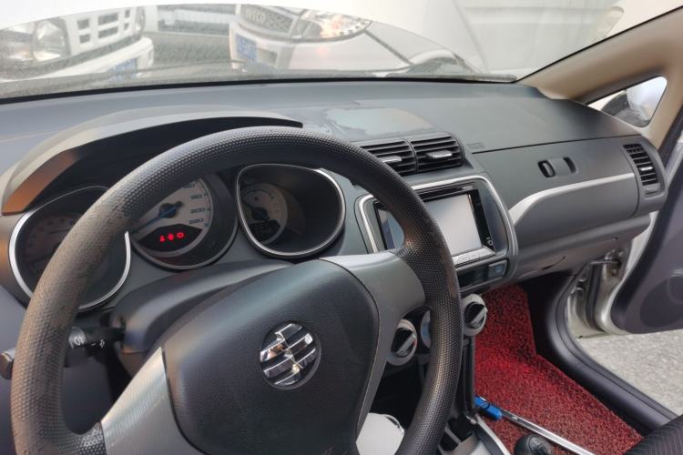 Used Everus S1 2013 1.5L Manual Sport Edition Interior 2