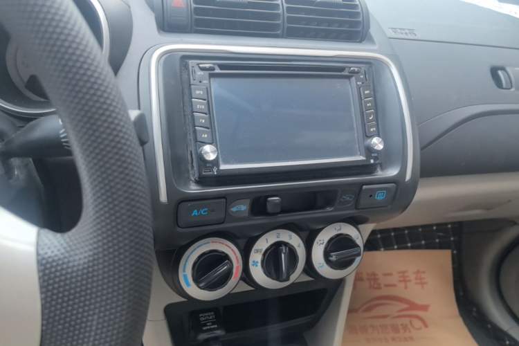 Used Everus S1 2013 1.5L Automatic Comfort Edition Audio And AC Panel
