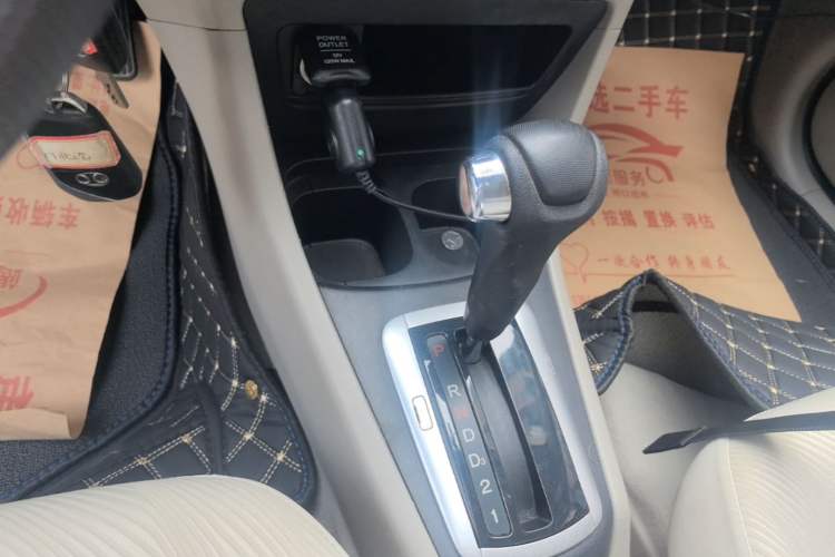 Used Everus S1 2013 1.5L Automatic Comfort Edition Gear Lever