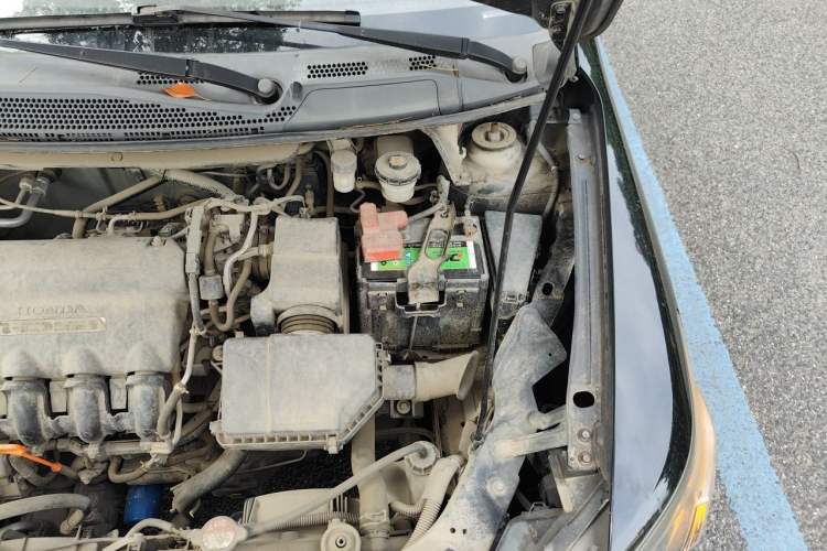 Used Everus S1 2014 1.3L Manual Comfort Edition Engine Bay Left