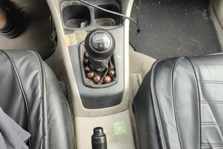 Used Everus S1 2014 1.3L Manual Comfort Edition Gear Lever