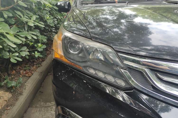 Used Everus S1 2014 1.3L Manual Comfort Edition Right Front Headlight